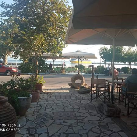 Vasilis Travlos Apartment Порос Экстерьер фото