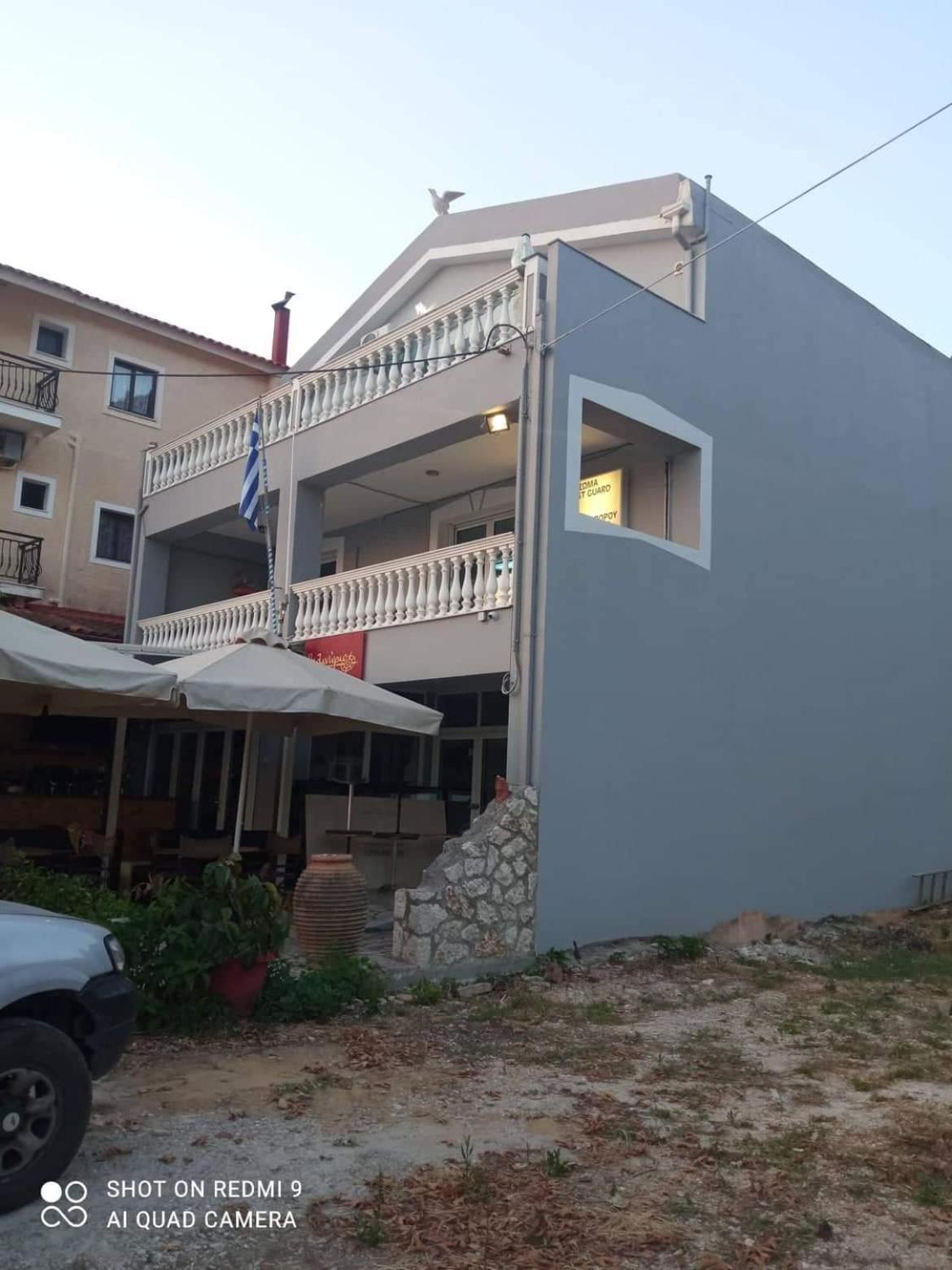 Vasilis Travlos Apartment Порос Экстерьер фото