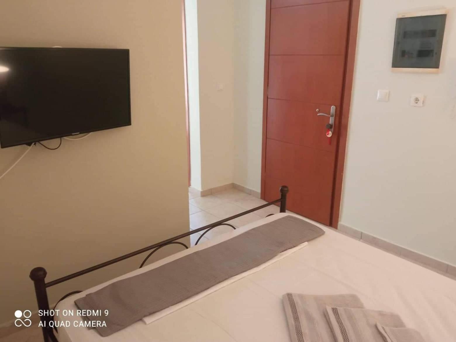 Vasilis Travlos Apartment Порос Экстерьер фото