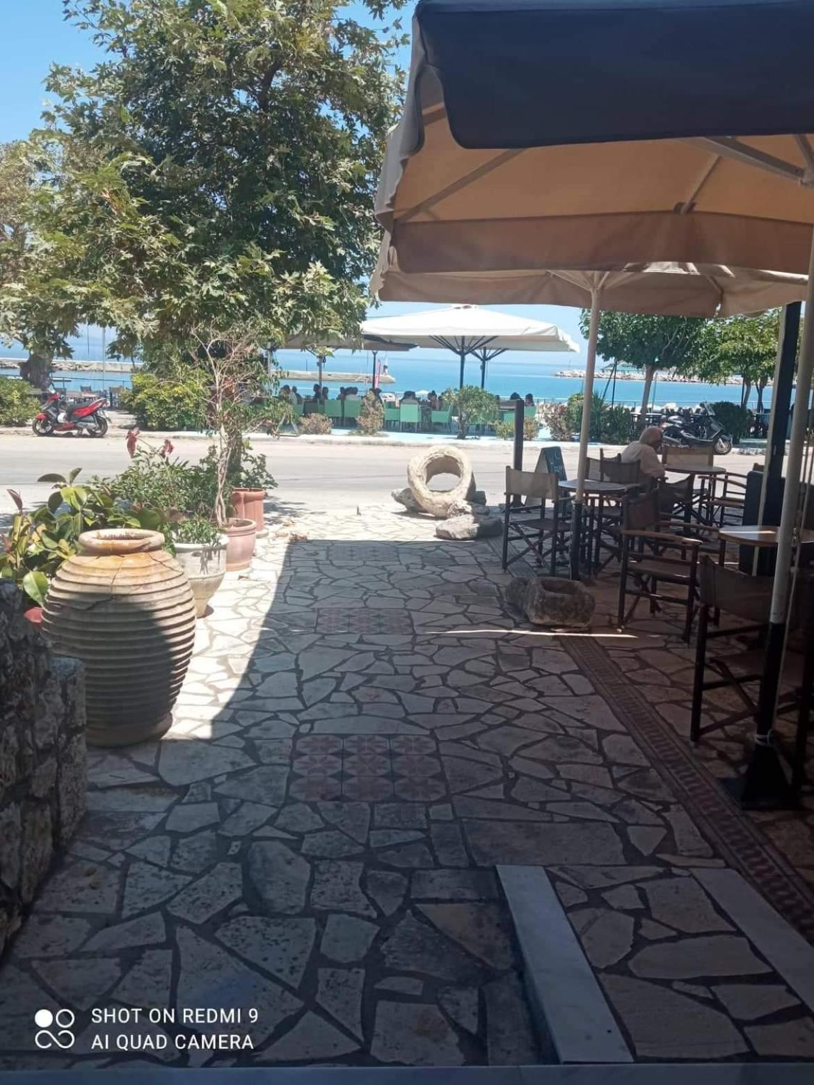 Vasilis Travlos Apartment Порос Экстерьер фото